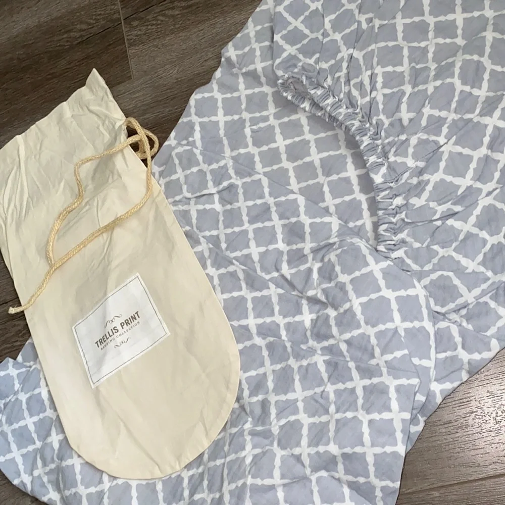 RH Trellis Print Crib Fitted Sheet - French Blue